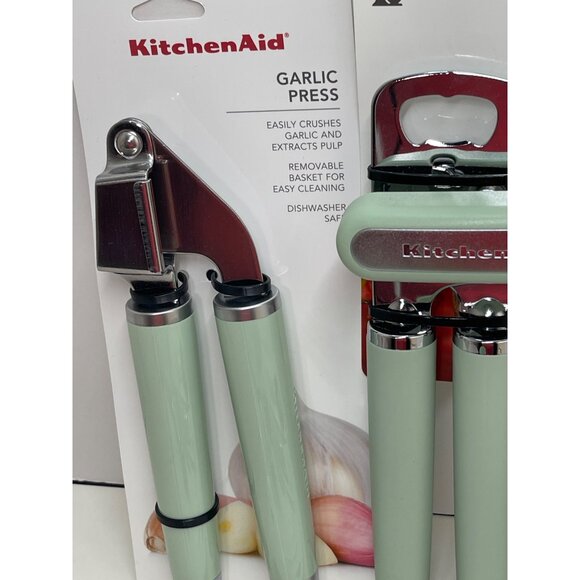 KitchenAid 16 Piece pistachio Kitchen Tool Set - VHTF New With Tags - Picture 2 of 8